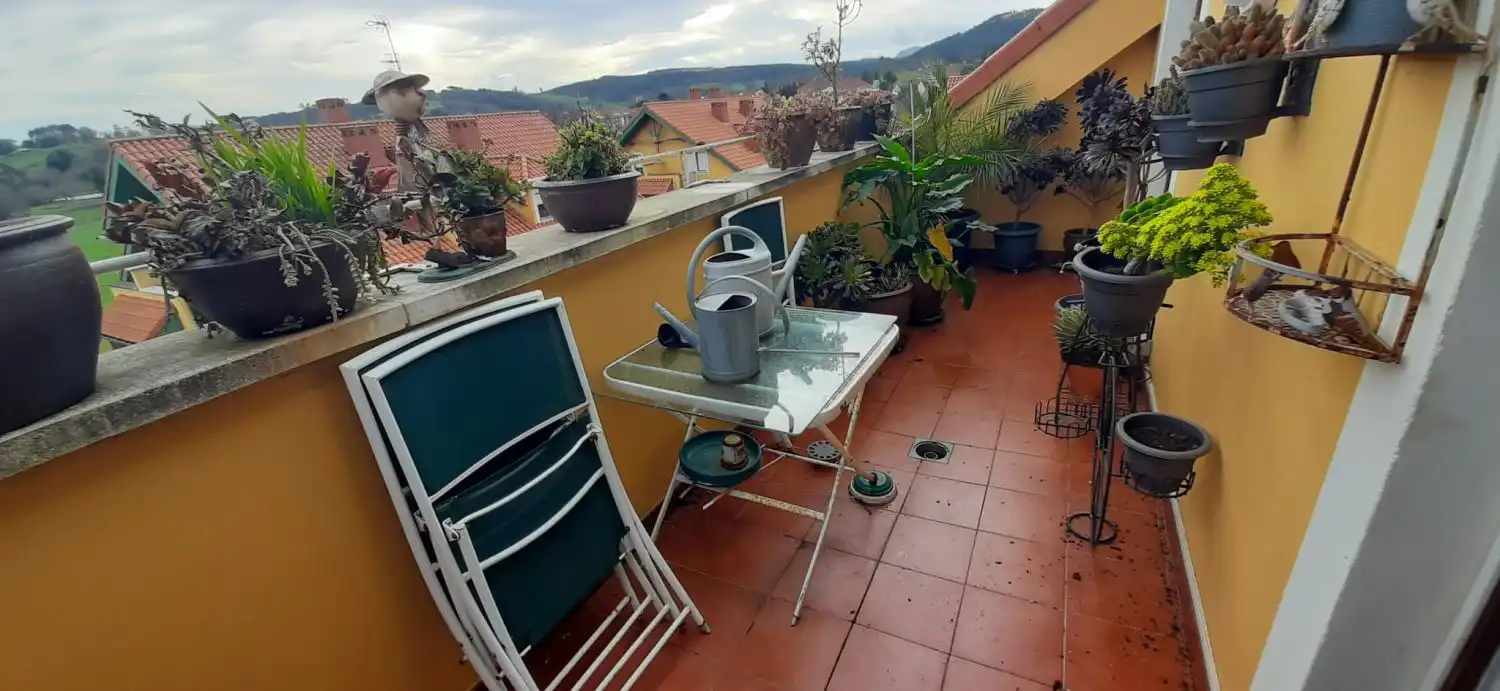Terraza de Ático en venta en Bárcena de Cicero con Calefacción, Terraza y Trastero