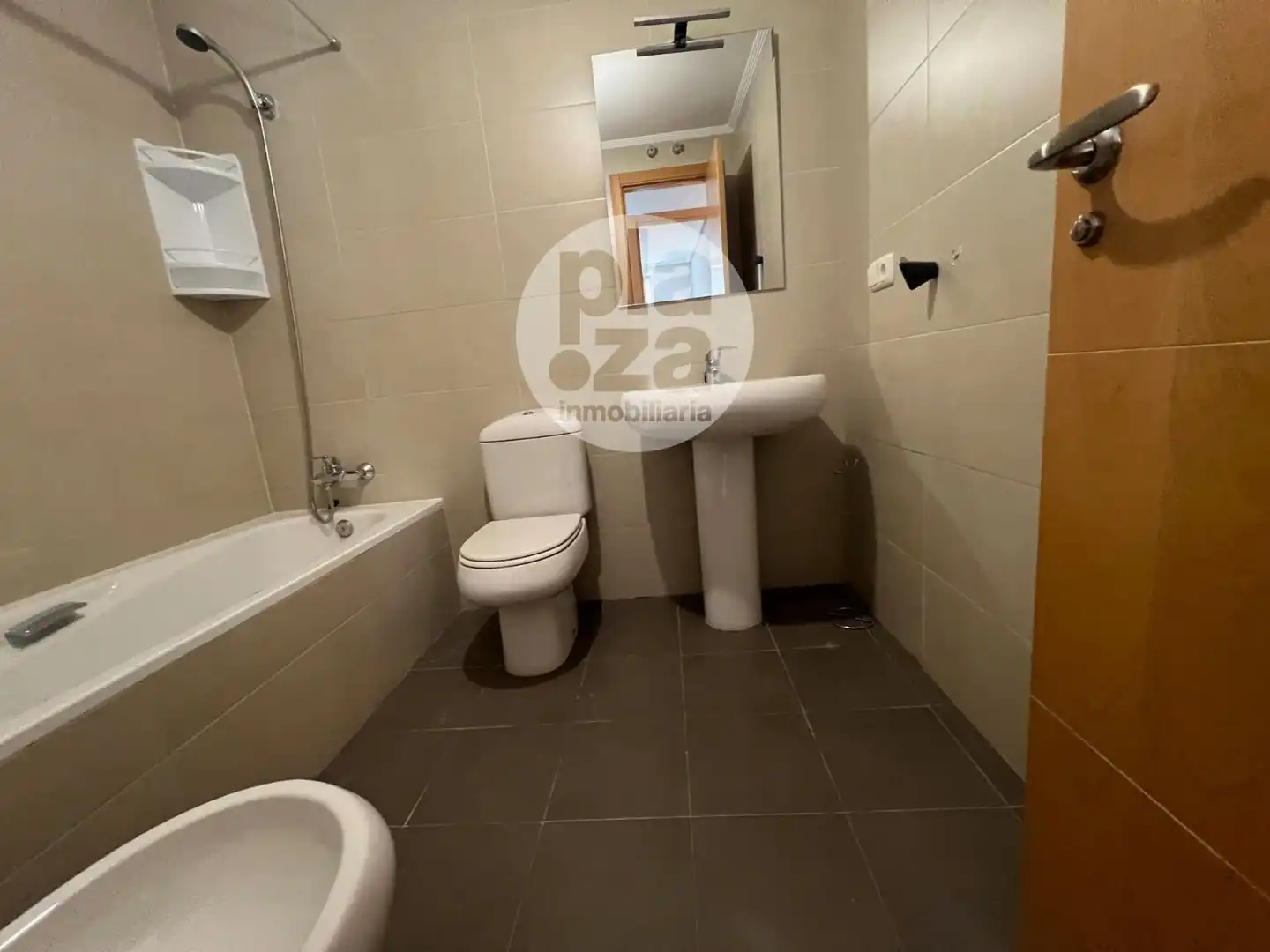 Bany de Pis de lloguer en Burgos amb Calefacció i Traster
