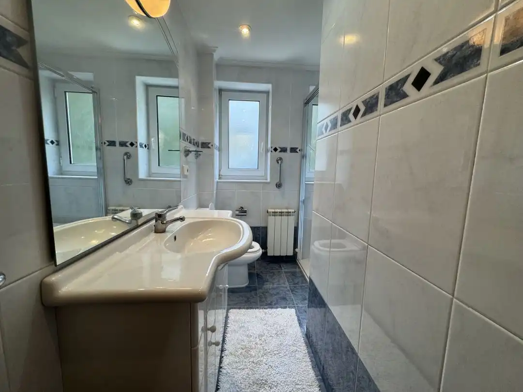 Baño de Piso en venta en Bergara con Calefacción, Trastero y Amueblado