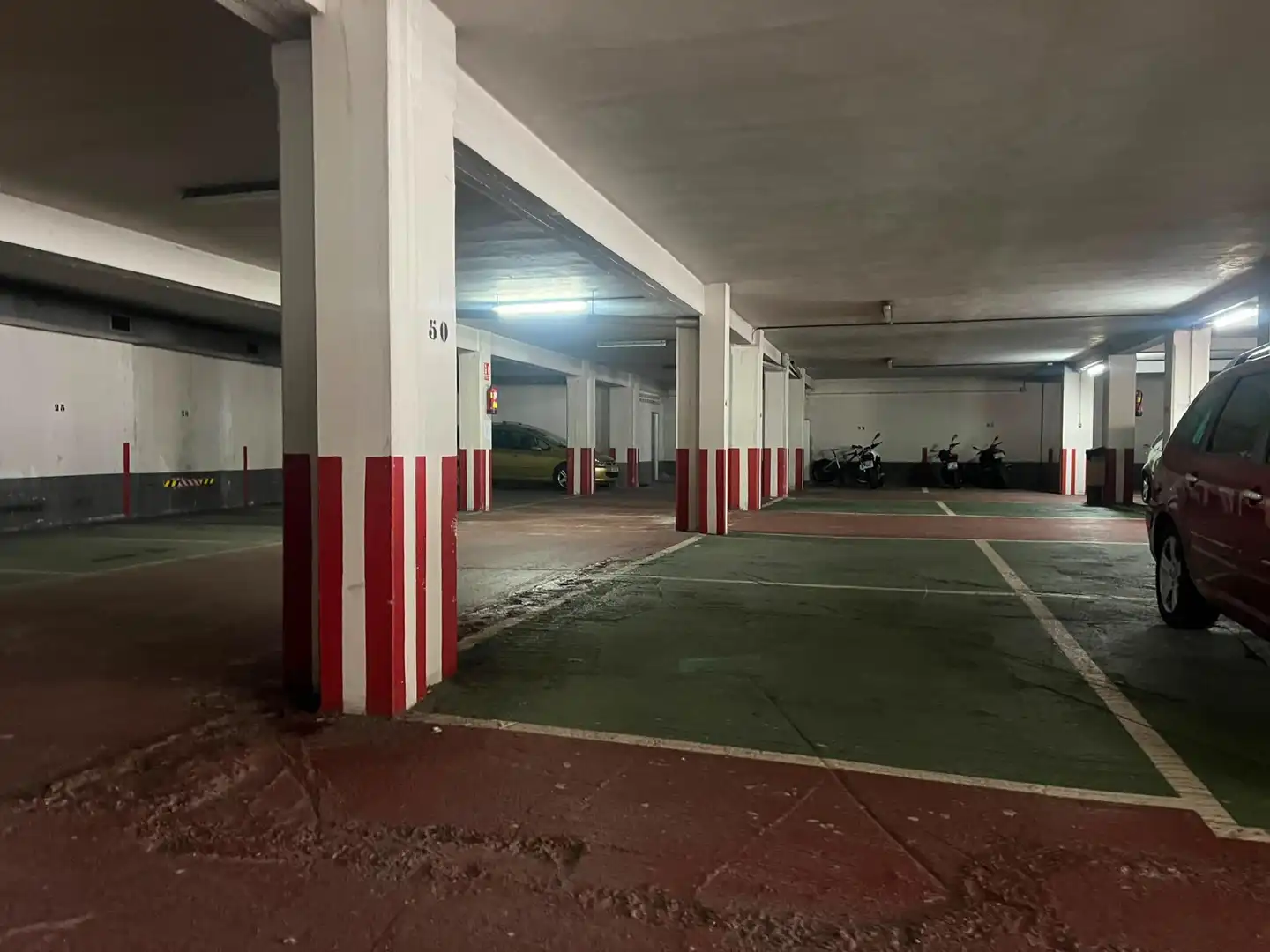 Aparcament de Garatge en venda en Cambre 