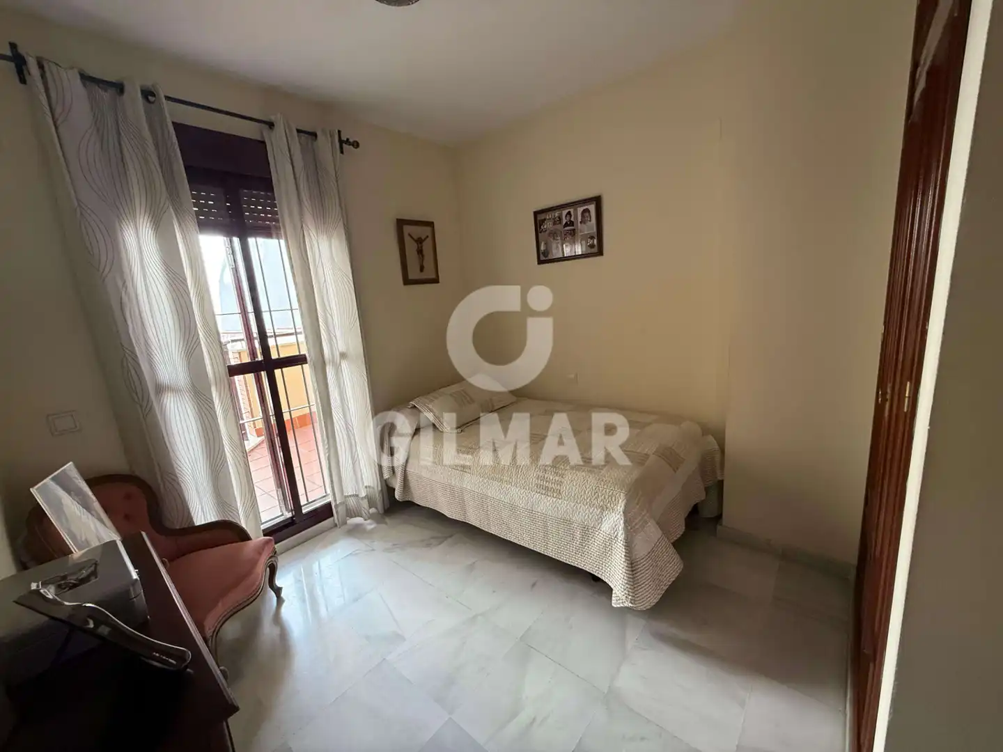 Bedroom of Flat for rent in Sevilla  with Air Conditioner, Heating and Terrace
