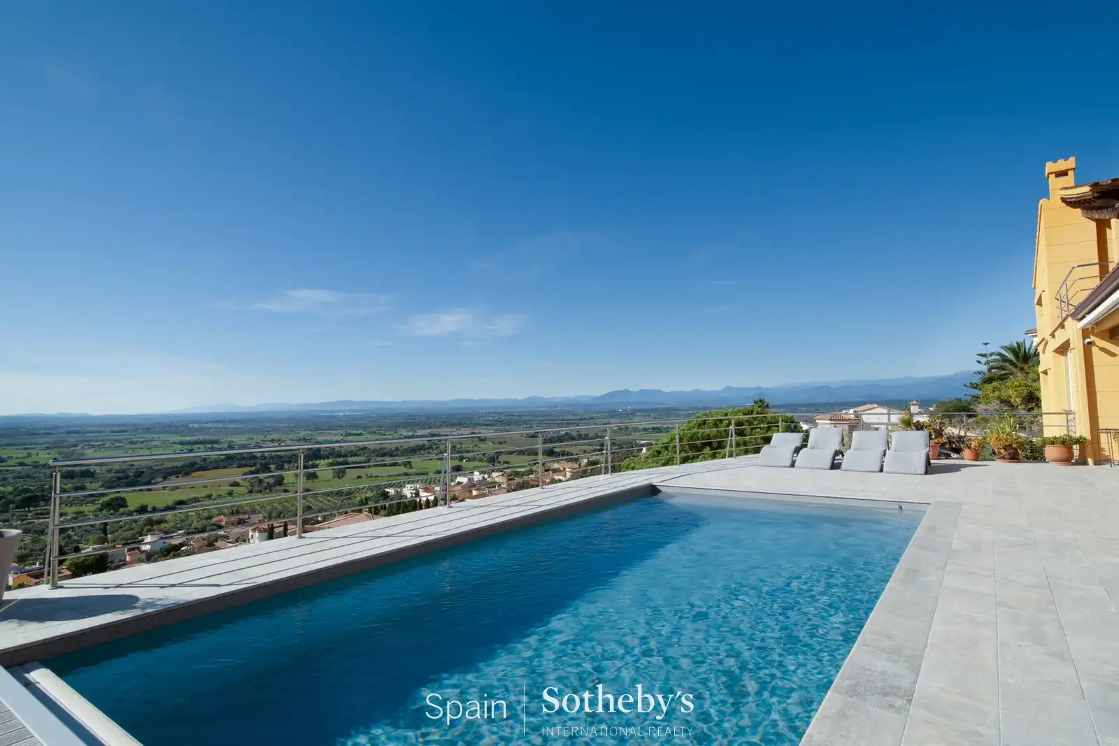 House with pool for sale in Carrer Anglaterra, imagen 12