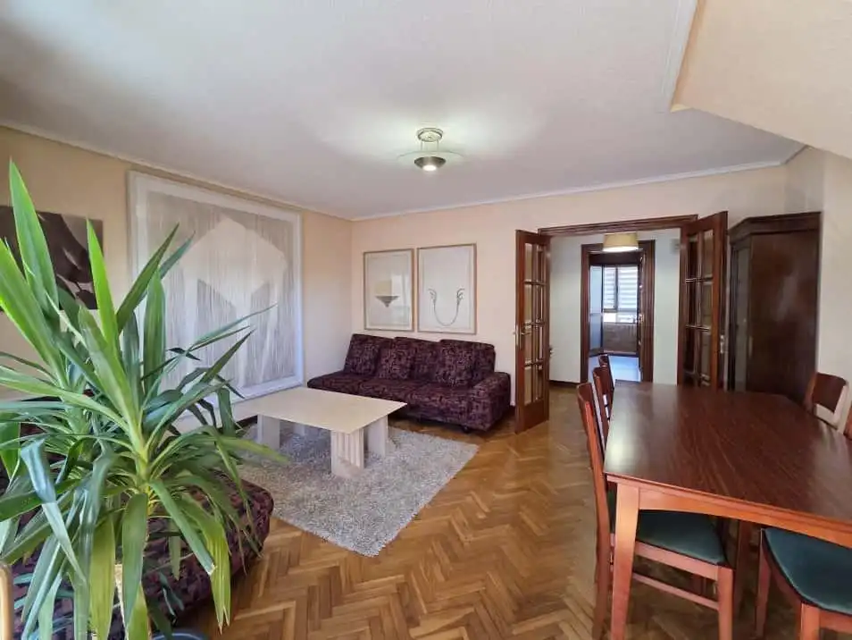 Sala d'estar de Dúplex en venda en Santander amb Calefacció, Jardí privat i Terrassa