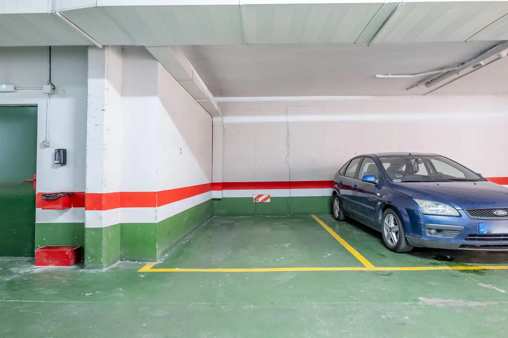 Parking of Duplexes for sale in Zaragoza  with Air Conditioner, Heating and Private garden