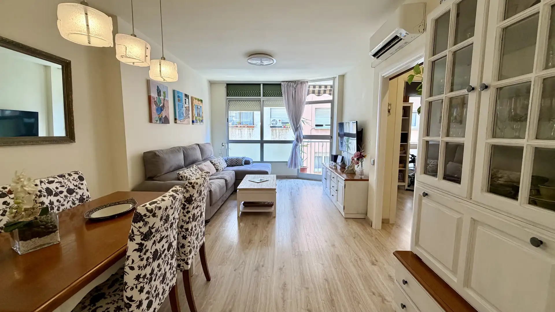 Living room of Flat for sale in Cornellà de Llobregat  with Balcony