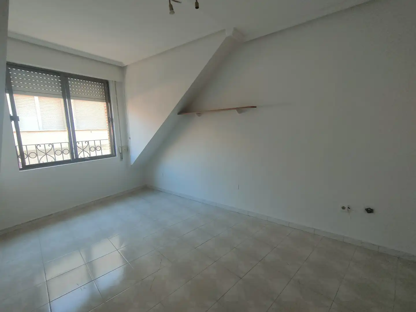 Bedroom of Attic for sale in Benavente  with Heating and Washing machine