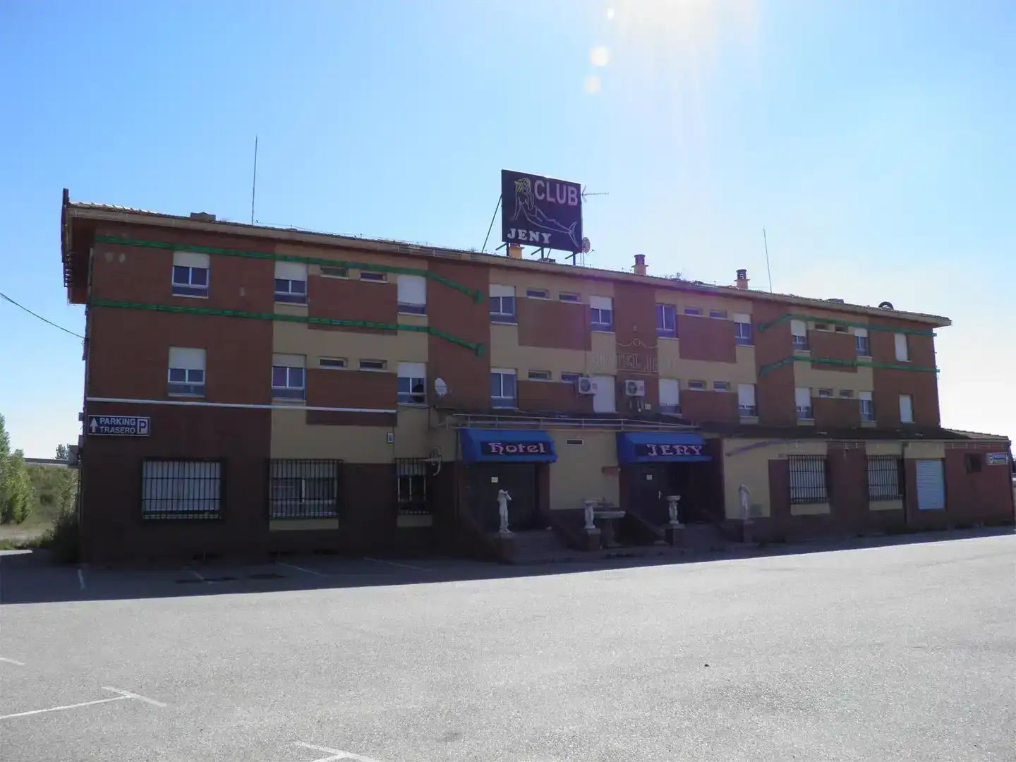 Vista exterior de Local en venta en Castrogonzalo, Zamora
