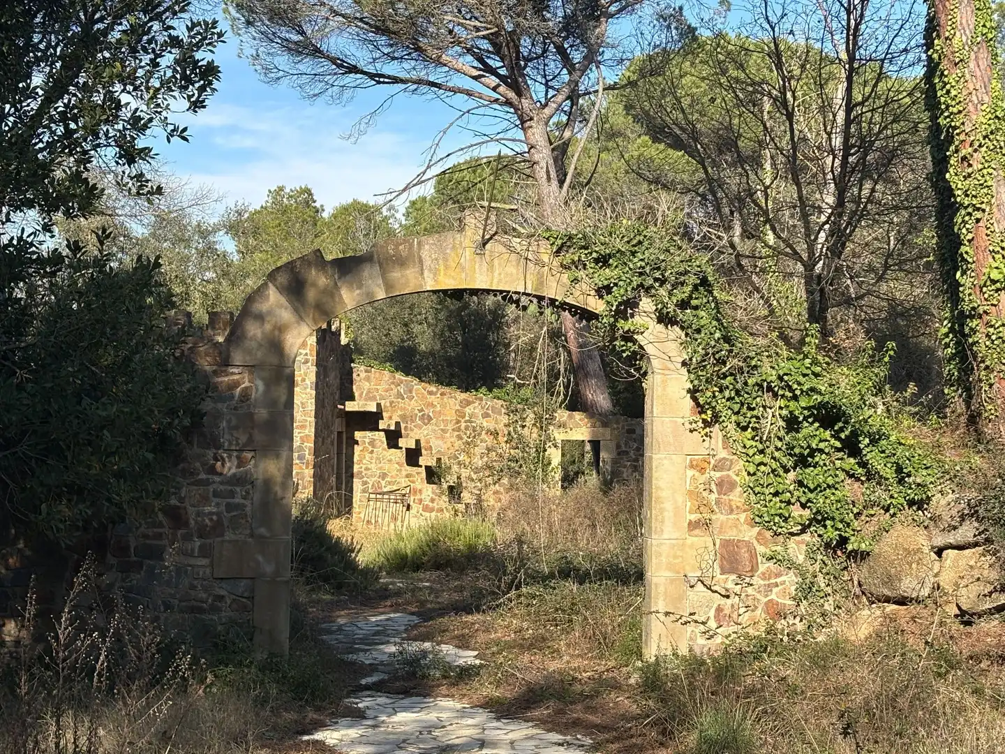 Finca rústica en venta en La Pera con Jardín privado, Trastero y Piscina