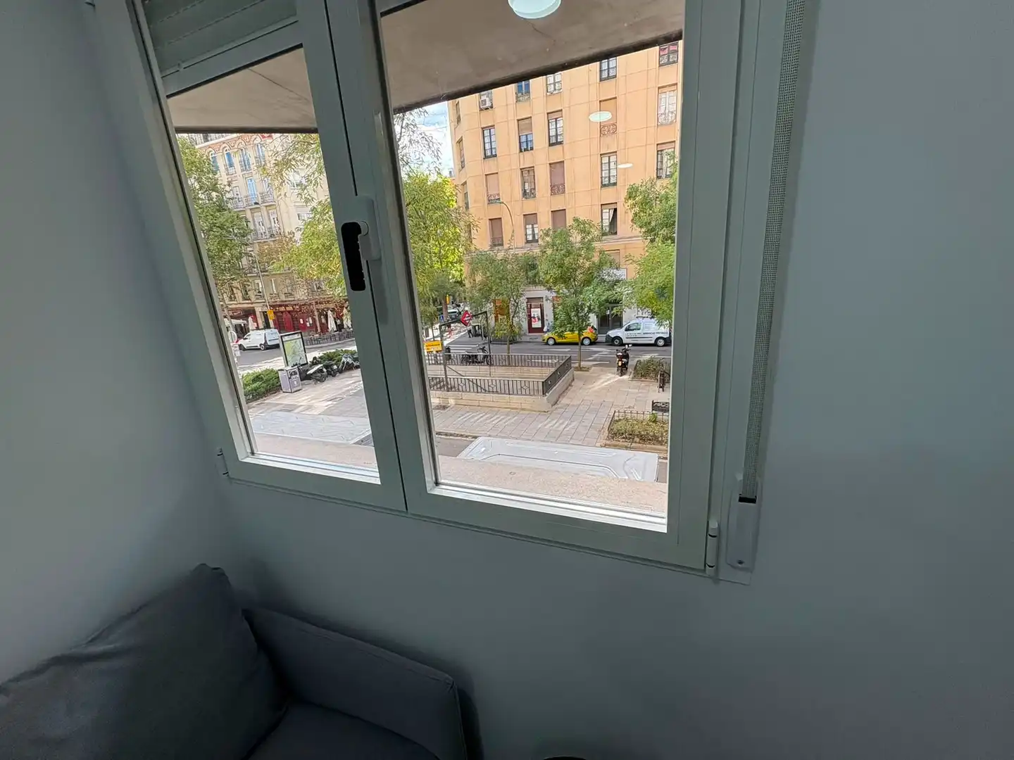 Balcony of Flat for rent in Madrid  with Air Conditioner, Heating and Furnished
