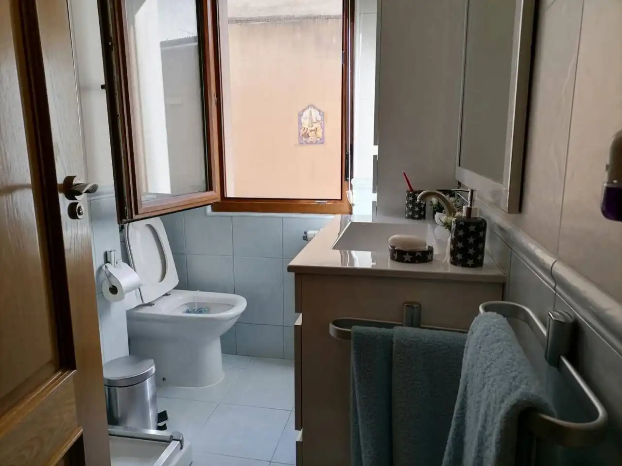 Bathroom of Detached homes for sale in Ciudad Rodrigo  with Parquet flooring, Terrace and Furnished