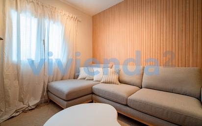 Living room of Flat to rent in  Madrid Capital  with Air Conditioner, Heating and Balcony