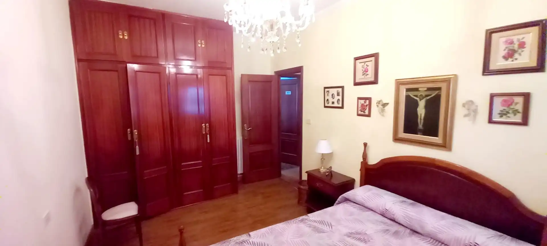 Dormitori de Casa o xalet en venda en Vilagarcía de Arousa amb Calefacció, Terrassa i Traster