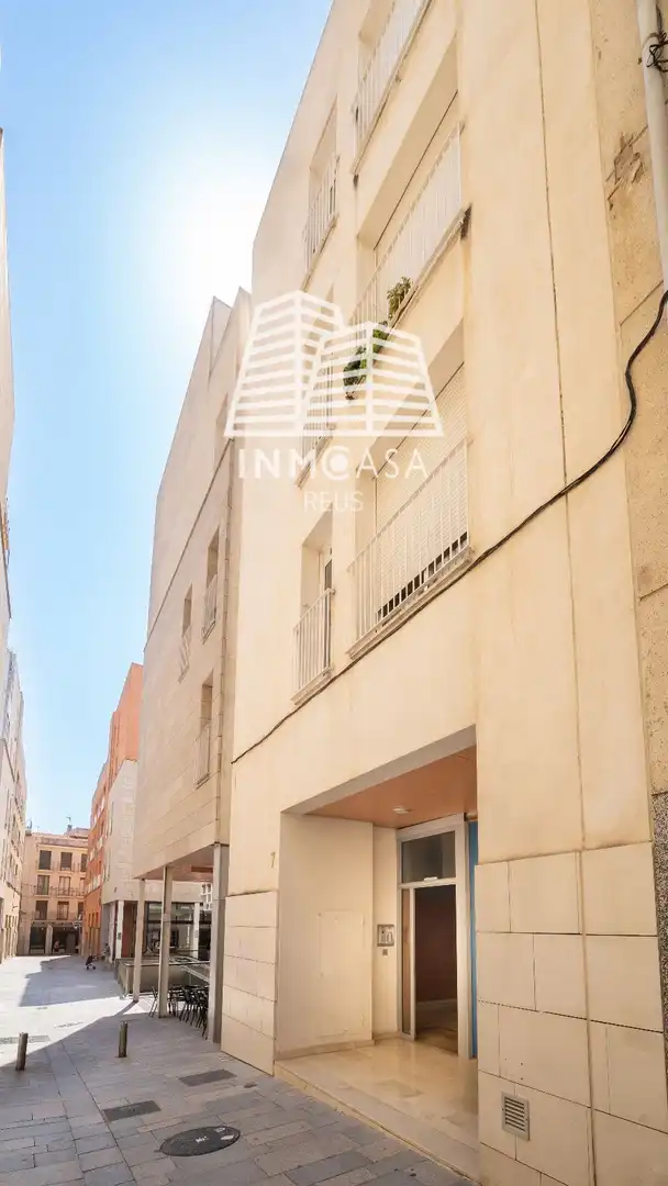 Exterior view of Duplexes for sale in Reus  with Air Conditioner, Terrace and Swimming Pool