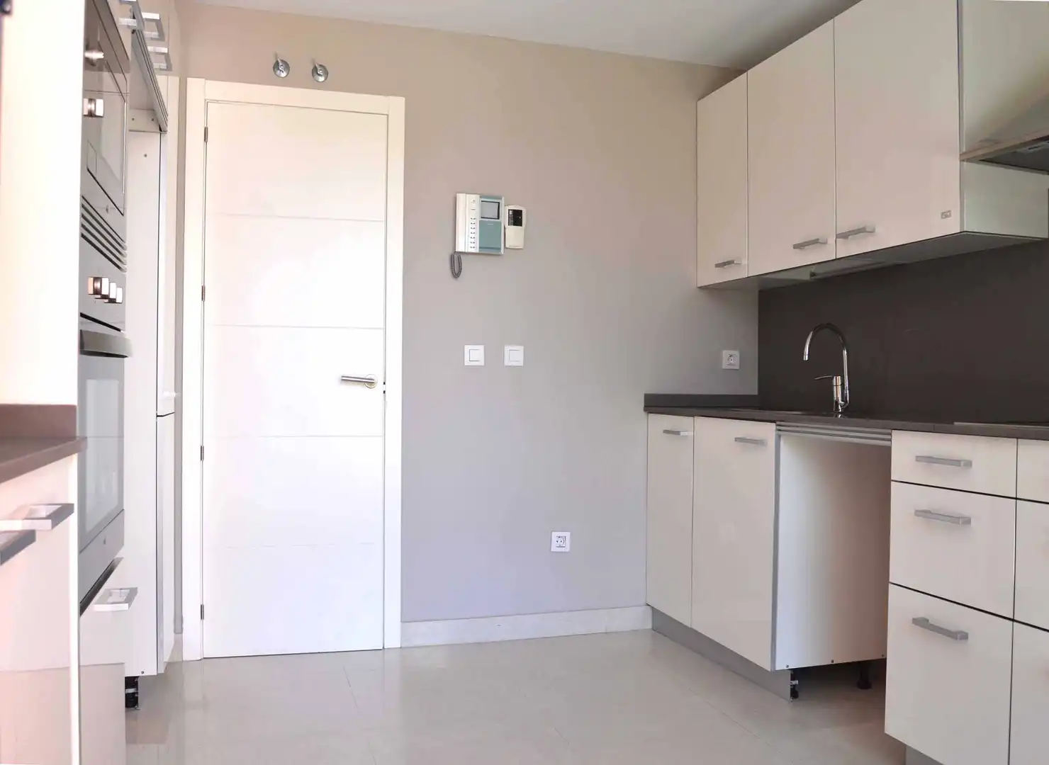 Kitchen of Detached homes for rent in La Moraleja  with Air Conditioner, Heating and Private garden
