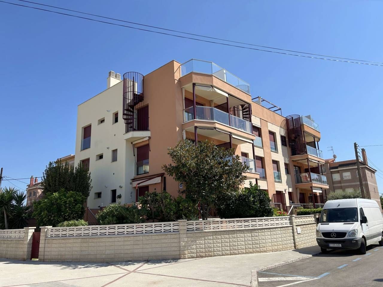 Vista exterior de Pis en venda en Cubelles amb Calefacció i Terrassa