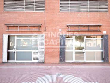 Local comercial en venda a Nou Eixample Sud