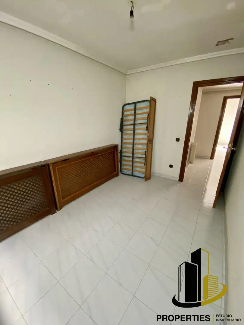 Bedroom of Flat for sale in Guijuelo
