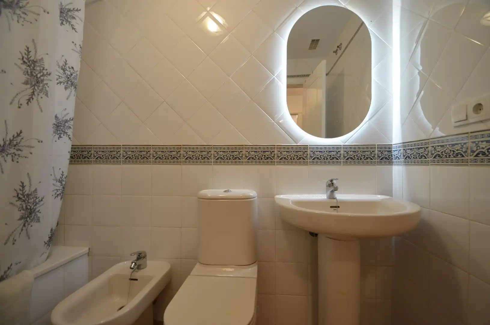 Baño de Apartamento en venta en Ayamonte con Aire acondicionado, Terraza y Piscina comunitaria