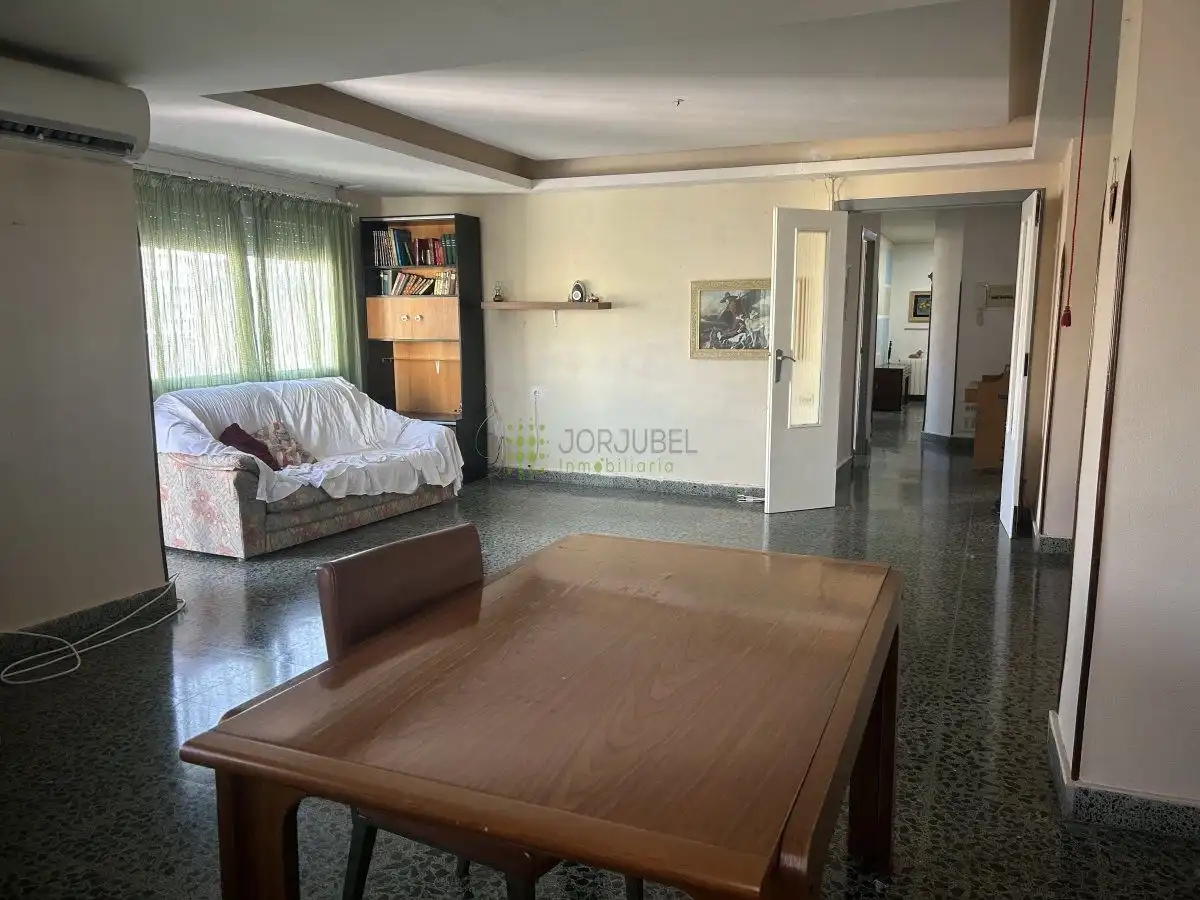 Appartement avec ascenseur à vendre à Aulas