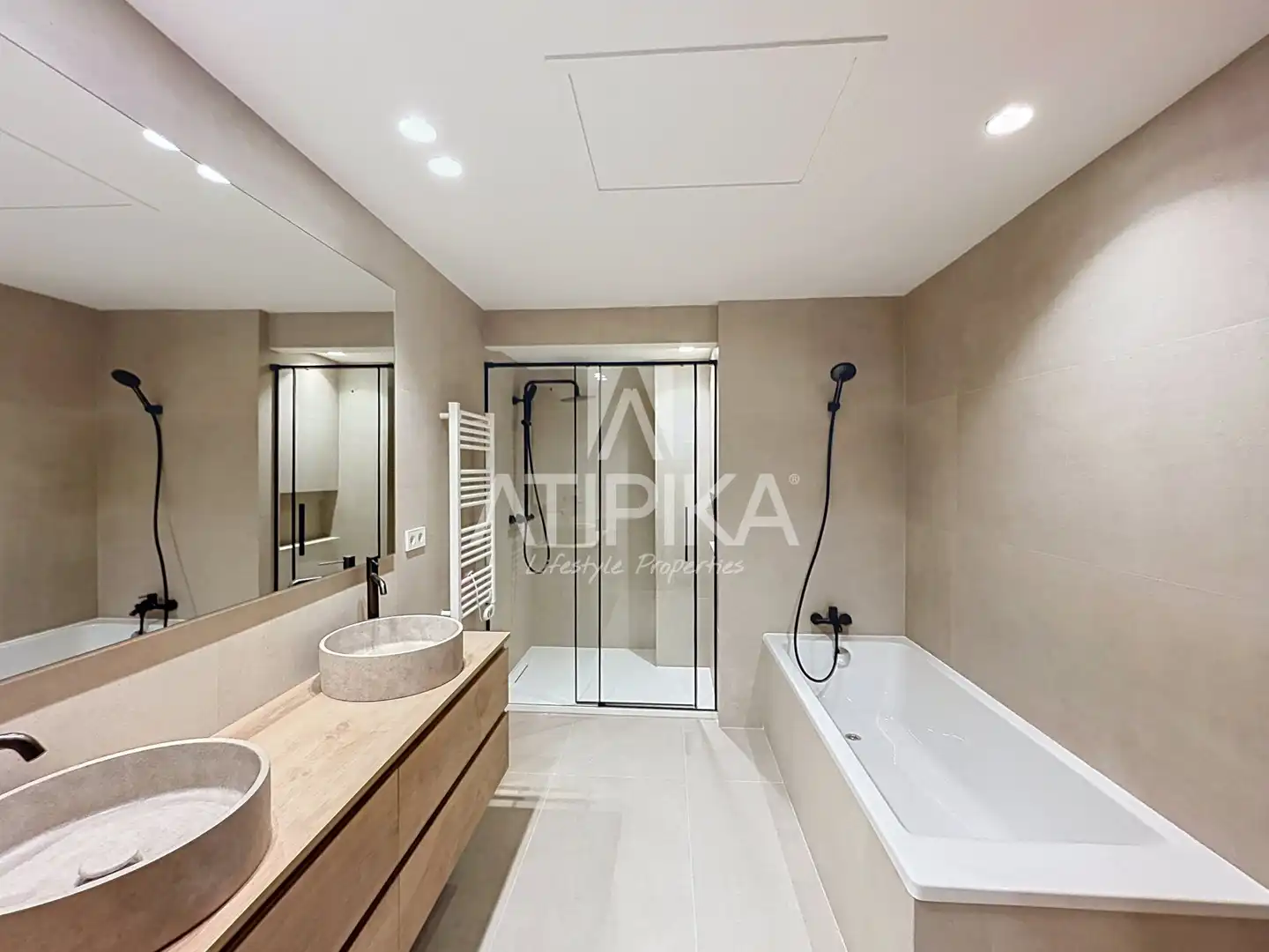 Bathroom of Flat for rent in Sarrià - Sant Gervasi