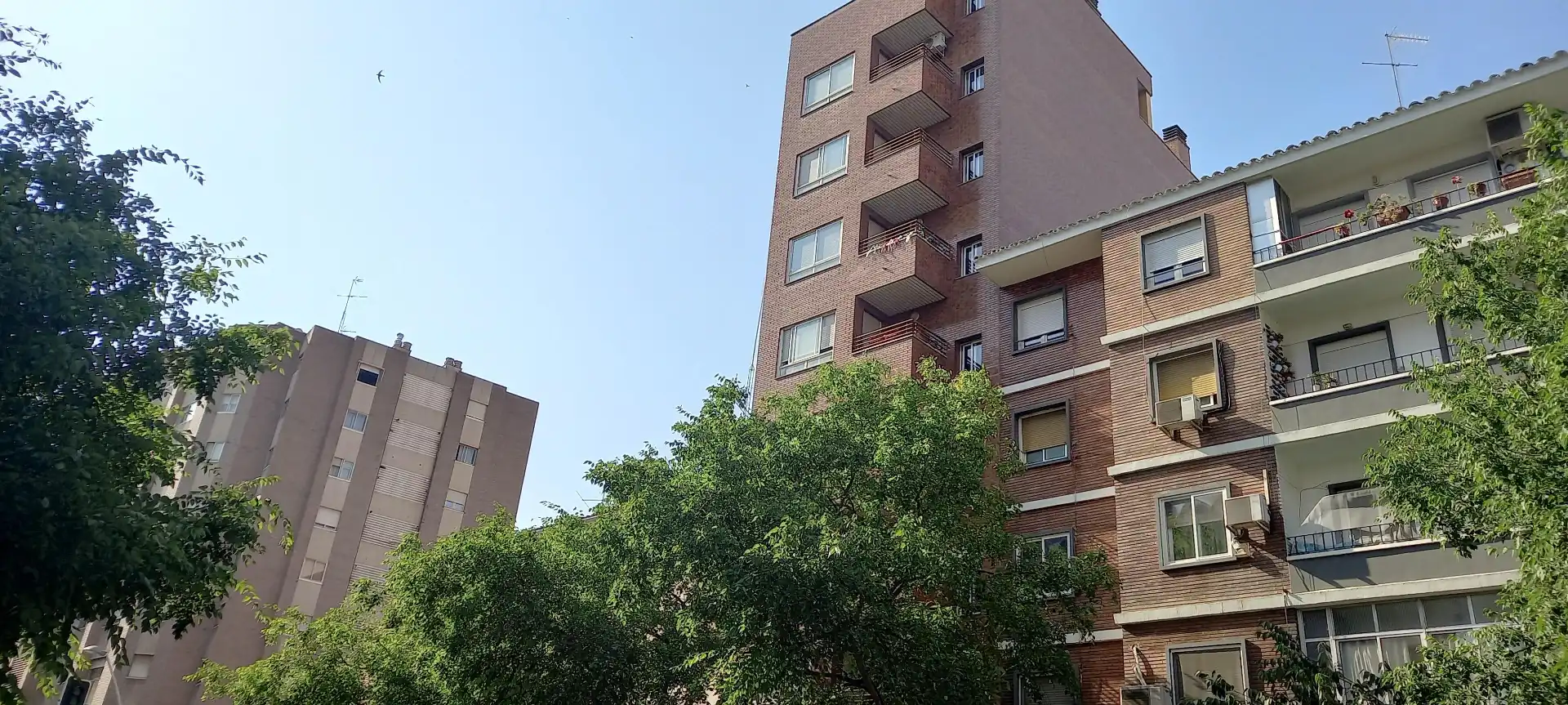 Vista exterior de Edificio en venta en Zaragoza