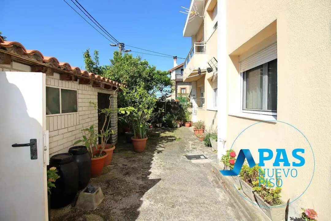 Vista exterior de Piso en venta en Santander con Calefacción