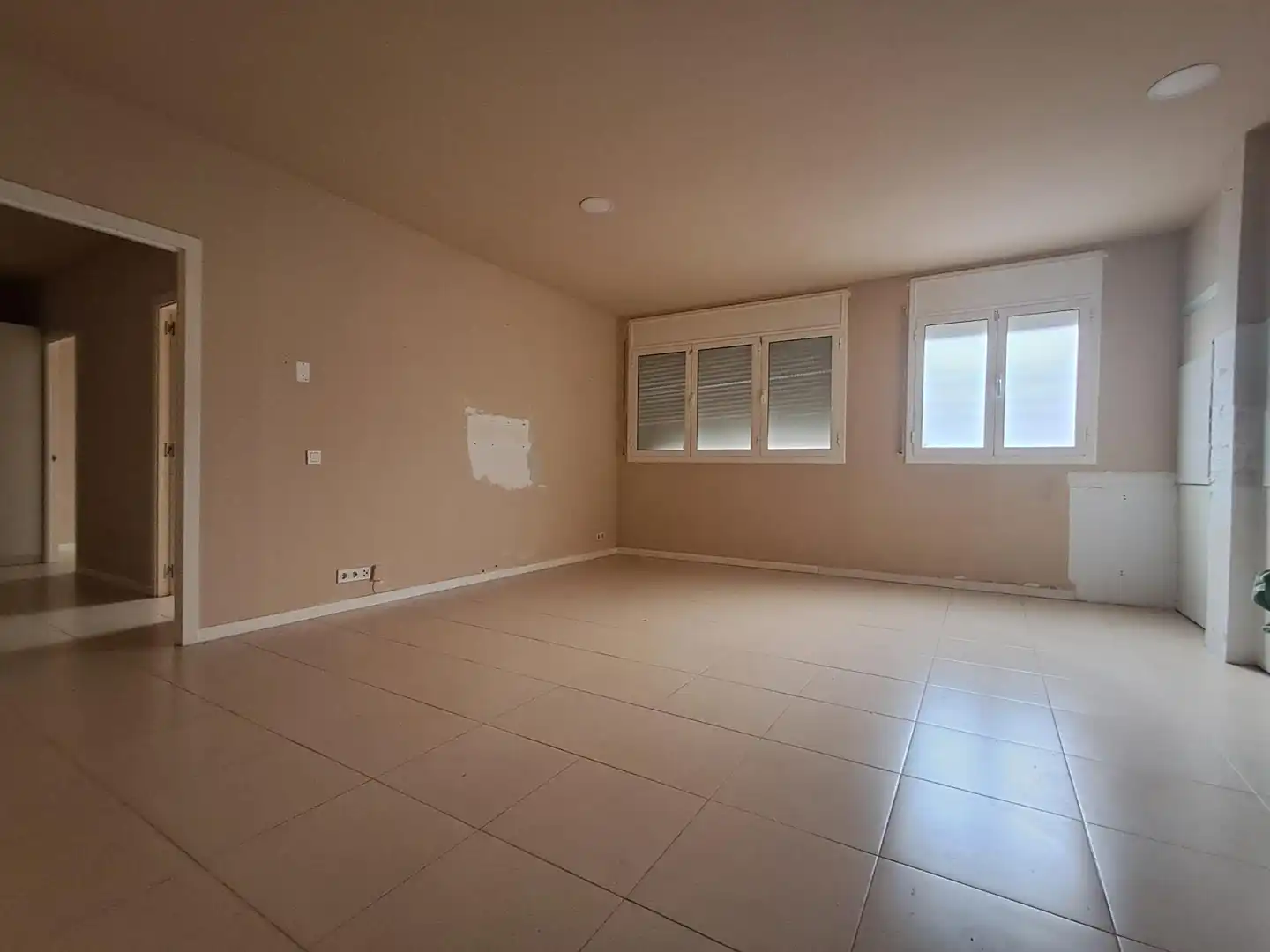 Sala d'estar de Oficina en venda en Badalona amb Aire condicionat