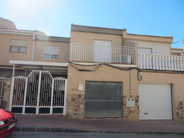 Casa adosada en Venta en C/ Escultor Francisco Salzillo en Javalí Viejo