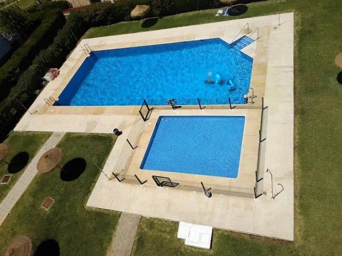 Piscina de Apartament en venda en Almonte amb Terrassa i Piscina comunitària