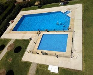 Piscina de Apartament en venda en Almonte amb Terrassa i Piscina comunitària