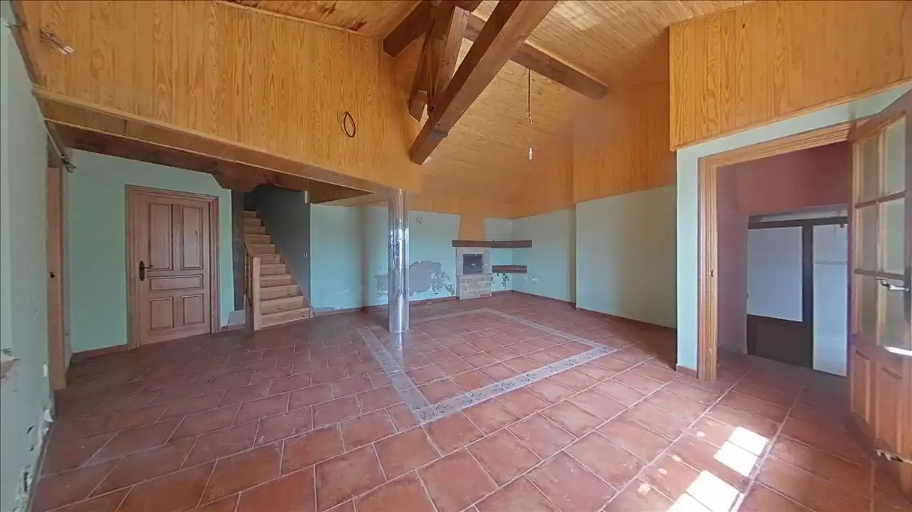 Casa o chalet en venta en Salinas de Pisuerga con Jardín privado, Parquet y Trastero