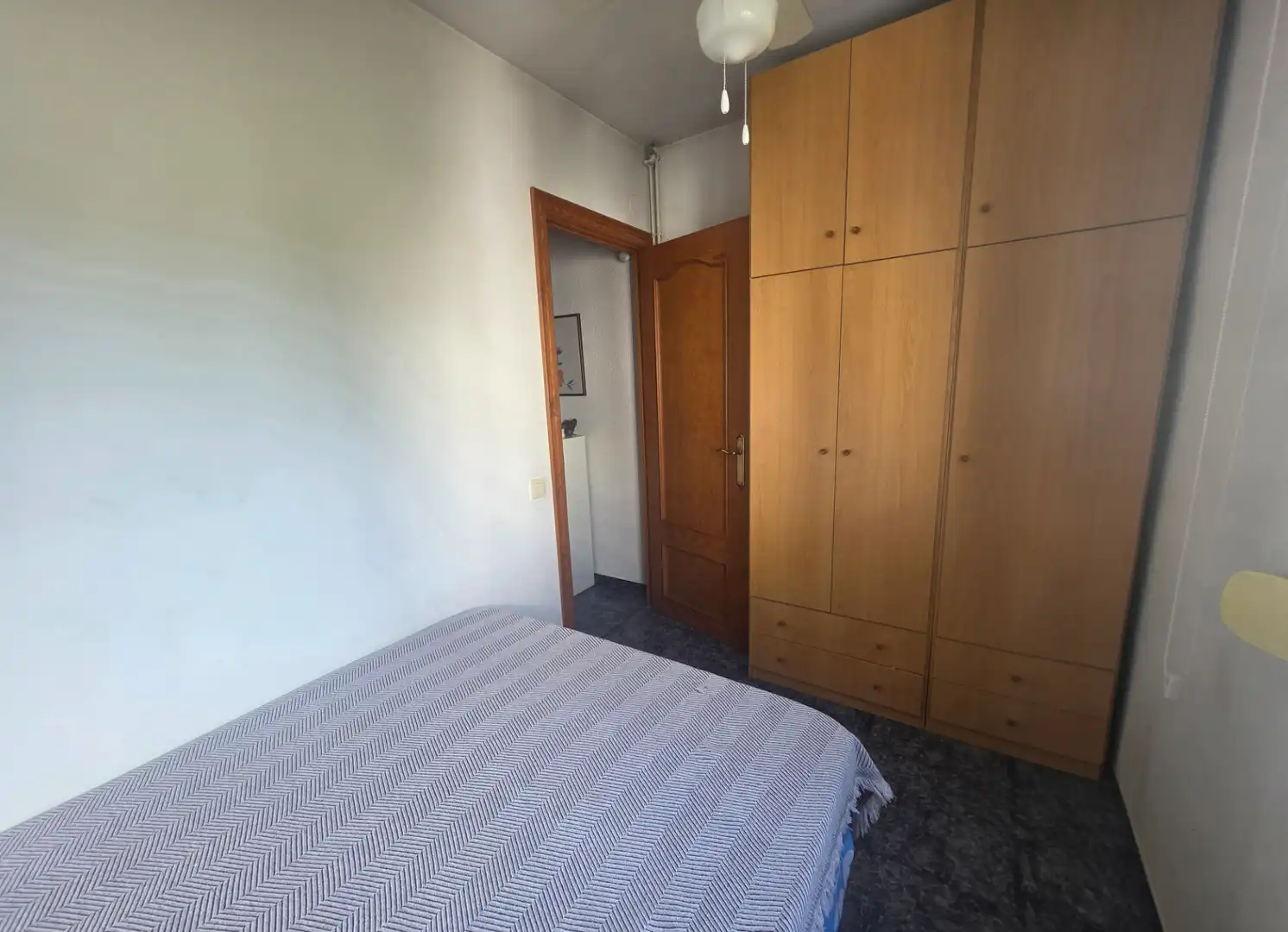 Habitación de Casa adosada en venta en El Vendrell con Calefacción y Trastero