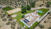 Vista exterior de Finca rústica en venda en Espartinas amb Aire condicionat, Calefacció i Jardí privat