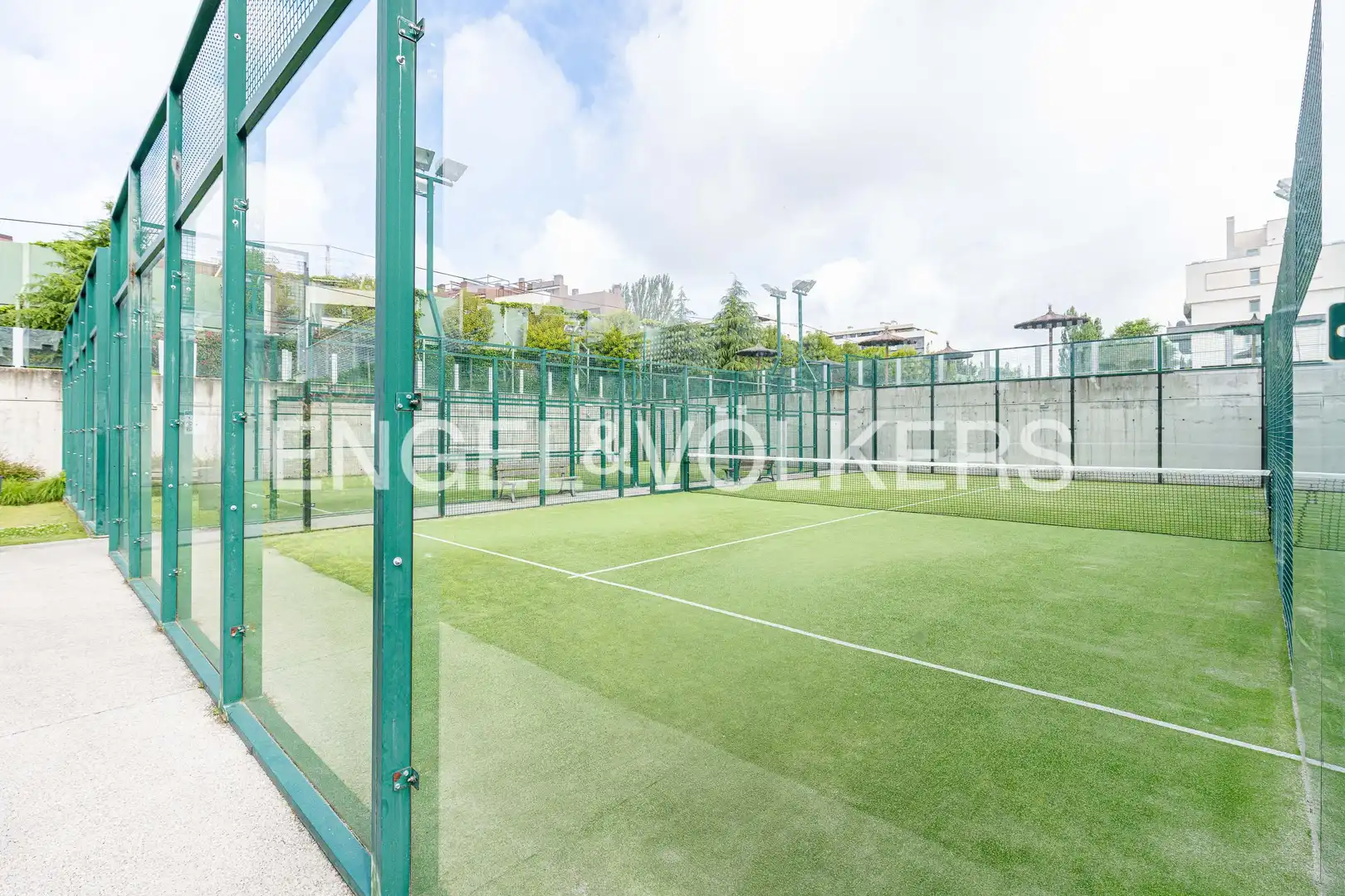 Terrace of Duplexes for sale in Madrid  with Air Conditioner, Heating and Private garden