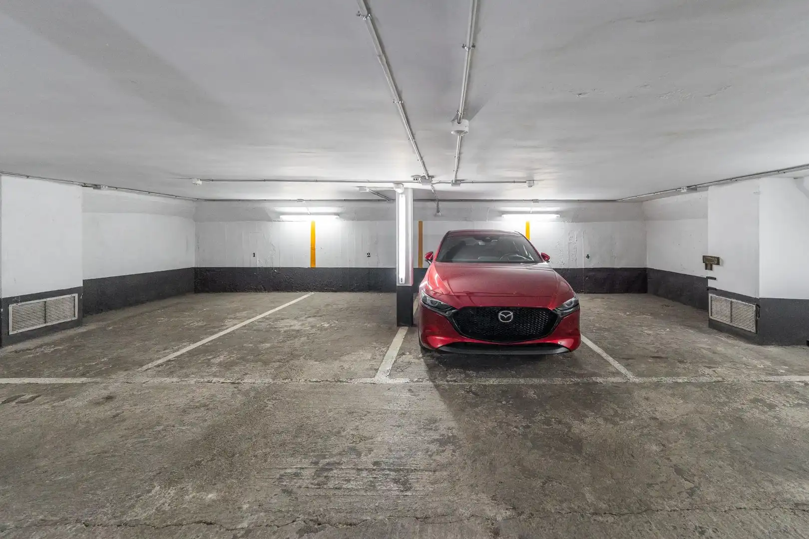 Parking de Piso en venta en Madrid con Aire acondicionado y Calefacción