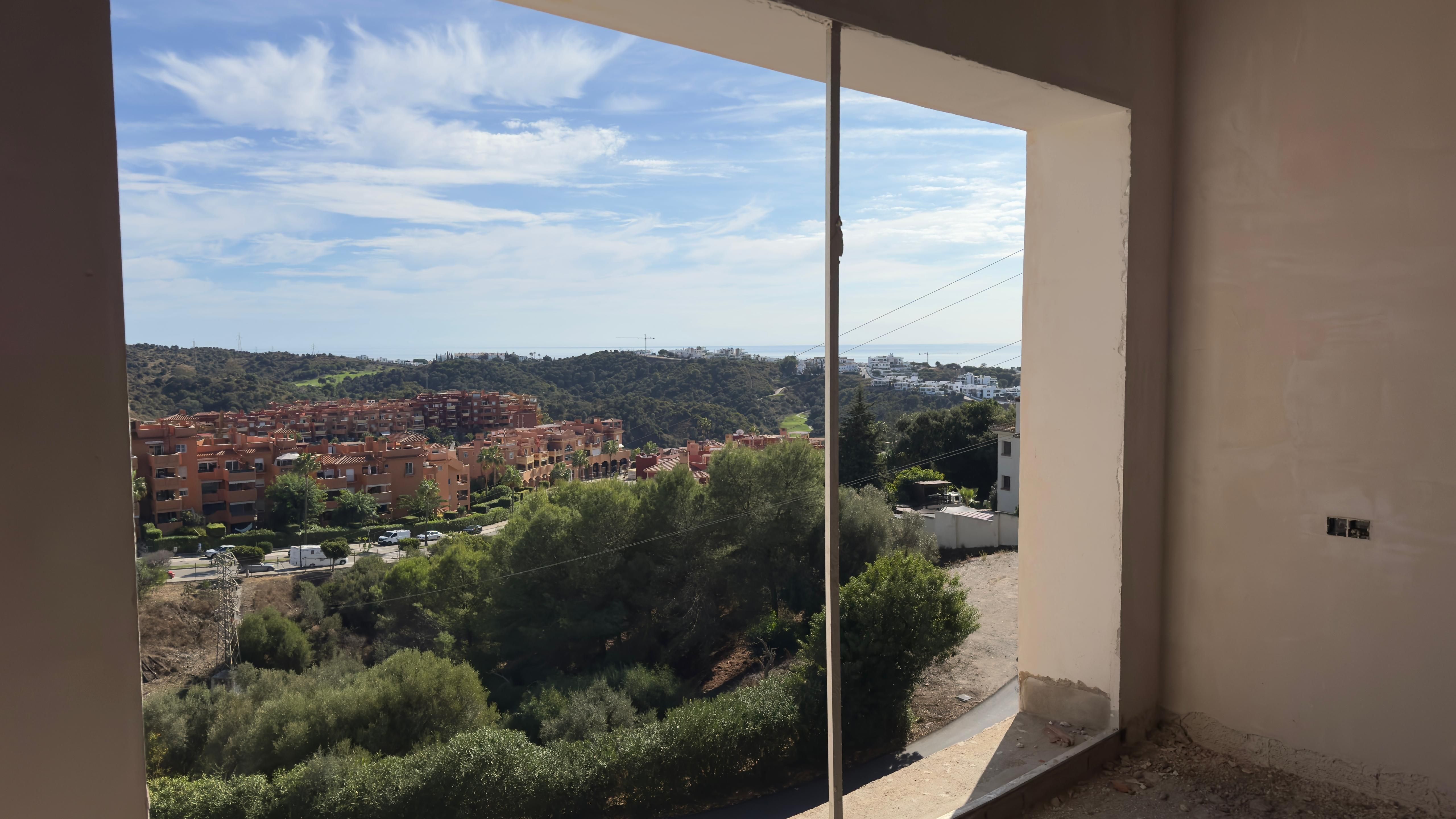 Vista exterior de Casa o xalet en venda en Marbella amb Alarma