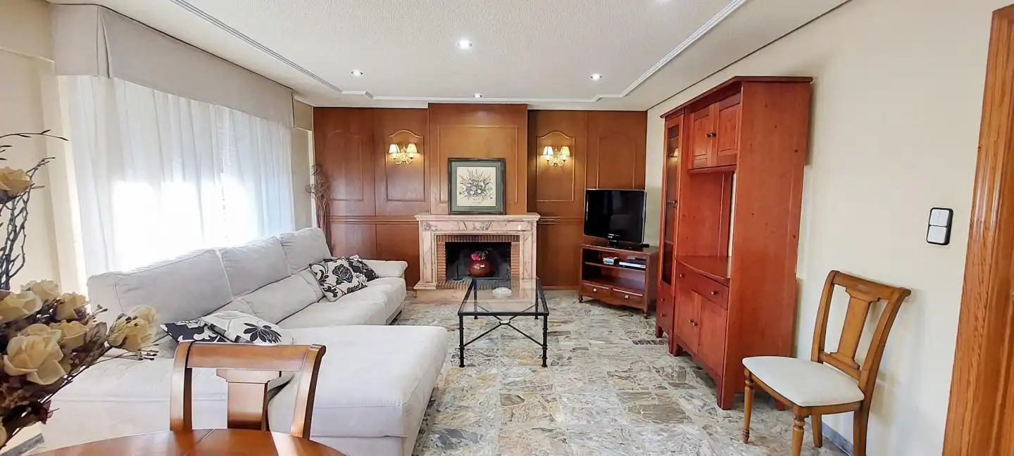 Sala de estar de Piso de alquiler en Elche / Elx con Amueblado y Balcón