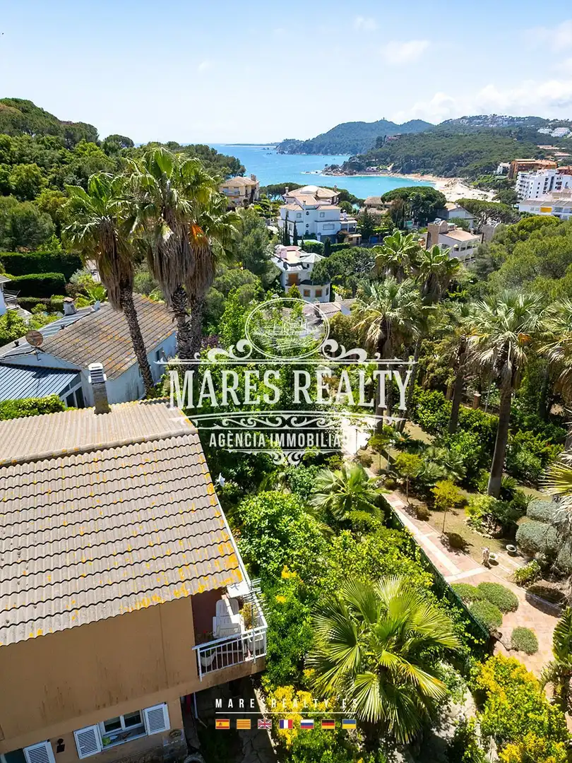 Vista exterior de Casa o xalet en venda en Lloret de Mar amb Aire condicionat, Calefacció i Jardí privat