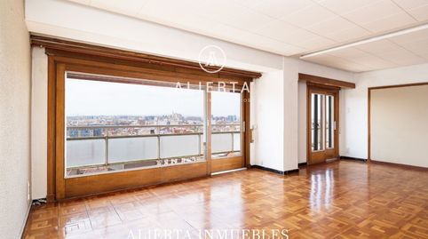 Foto 4 de Piso en venta en Canfranc, Paseo Independencia, Zaragoza Capital
