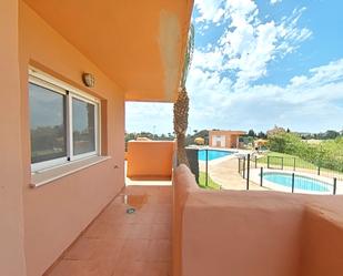 Dormitori de Planta baixa en venda en Casares amb Aire condicionat, Terrassa i Piscina