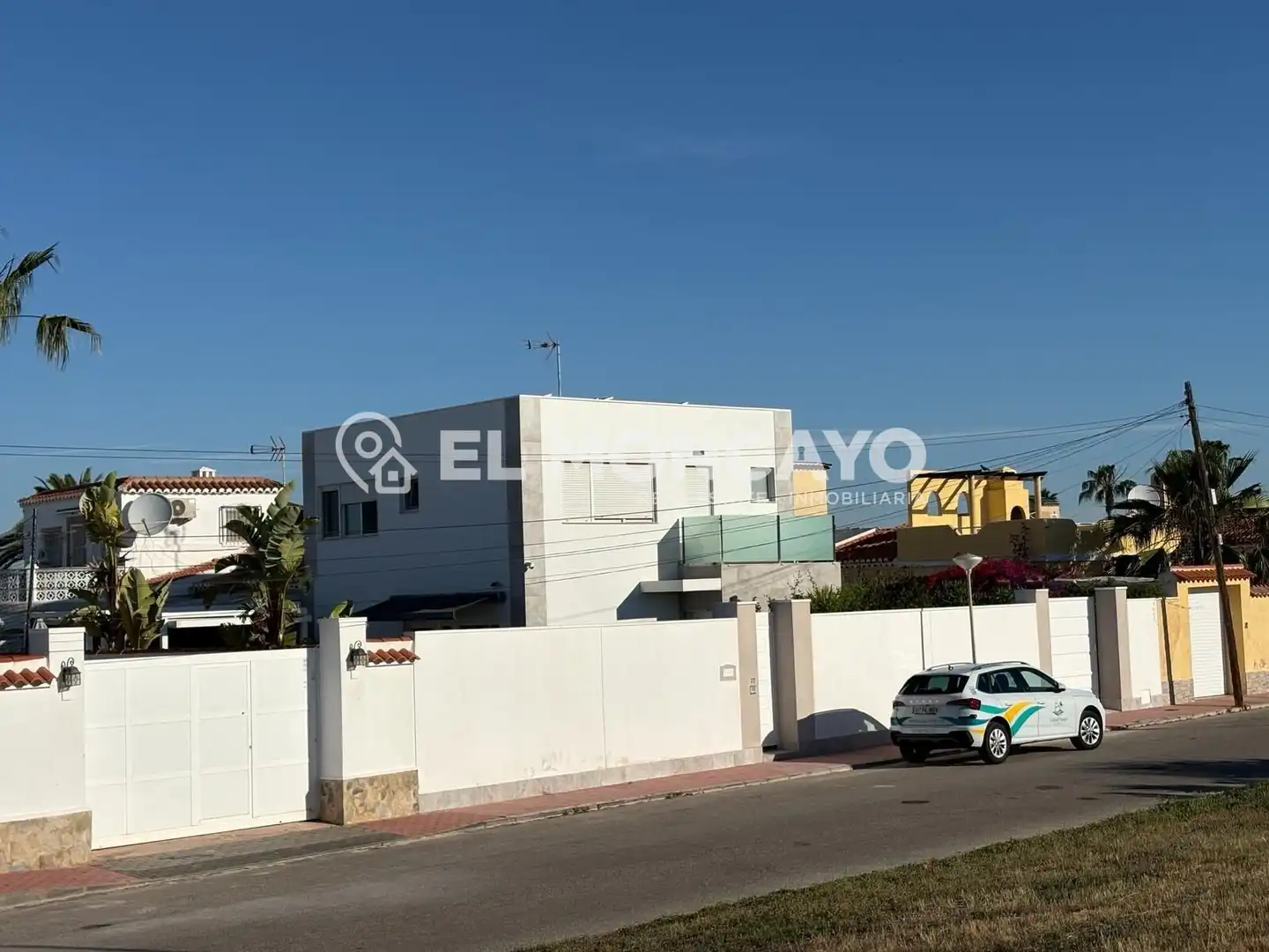 Vista exterior de Casa o chalet en venta en Torrevieja con Jardín privado, Terraza y Piscina