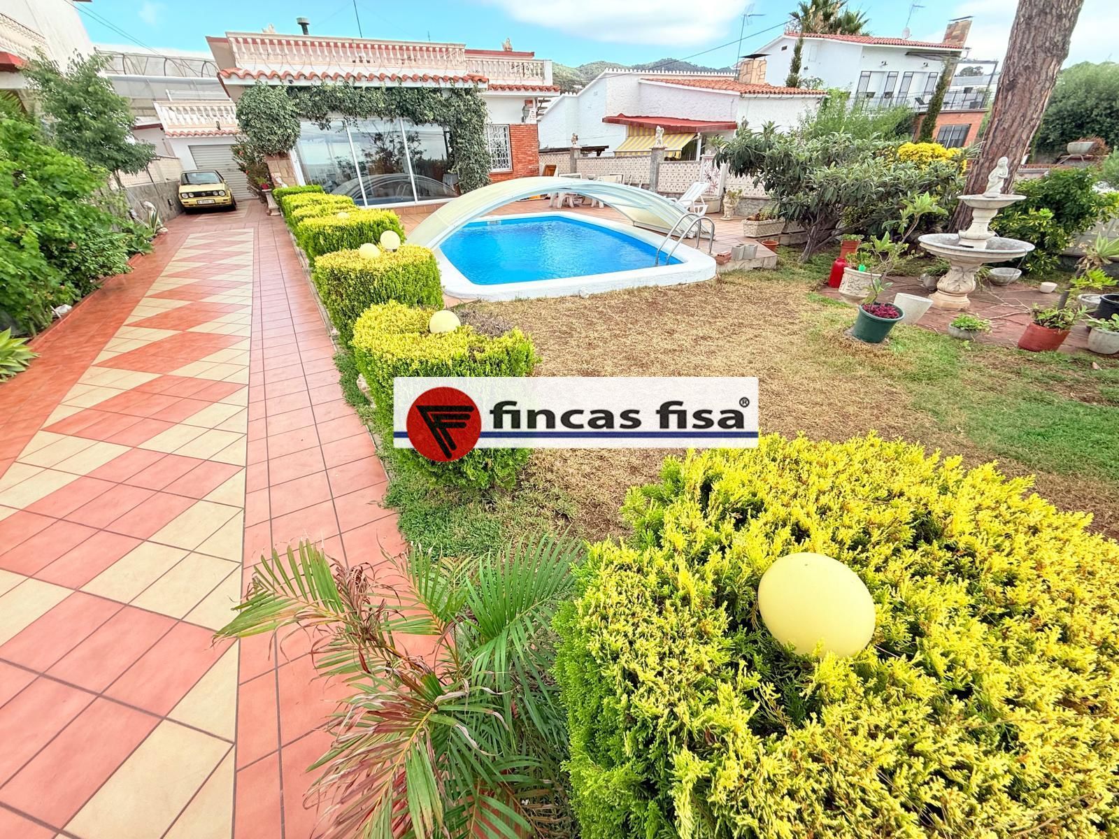 Piscina de Casa o xalet en venda en Premià de Dalt amb Calefacció, Jardí privat i Terrassa