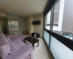 Living room of Flat to rent in Leganés  with Air Conditioner, Heating and Parquet flooring