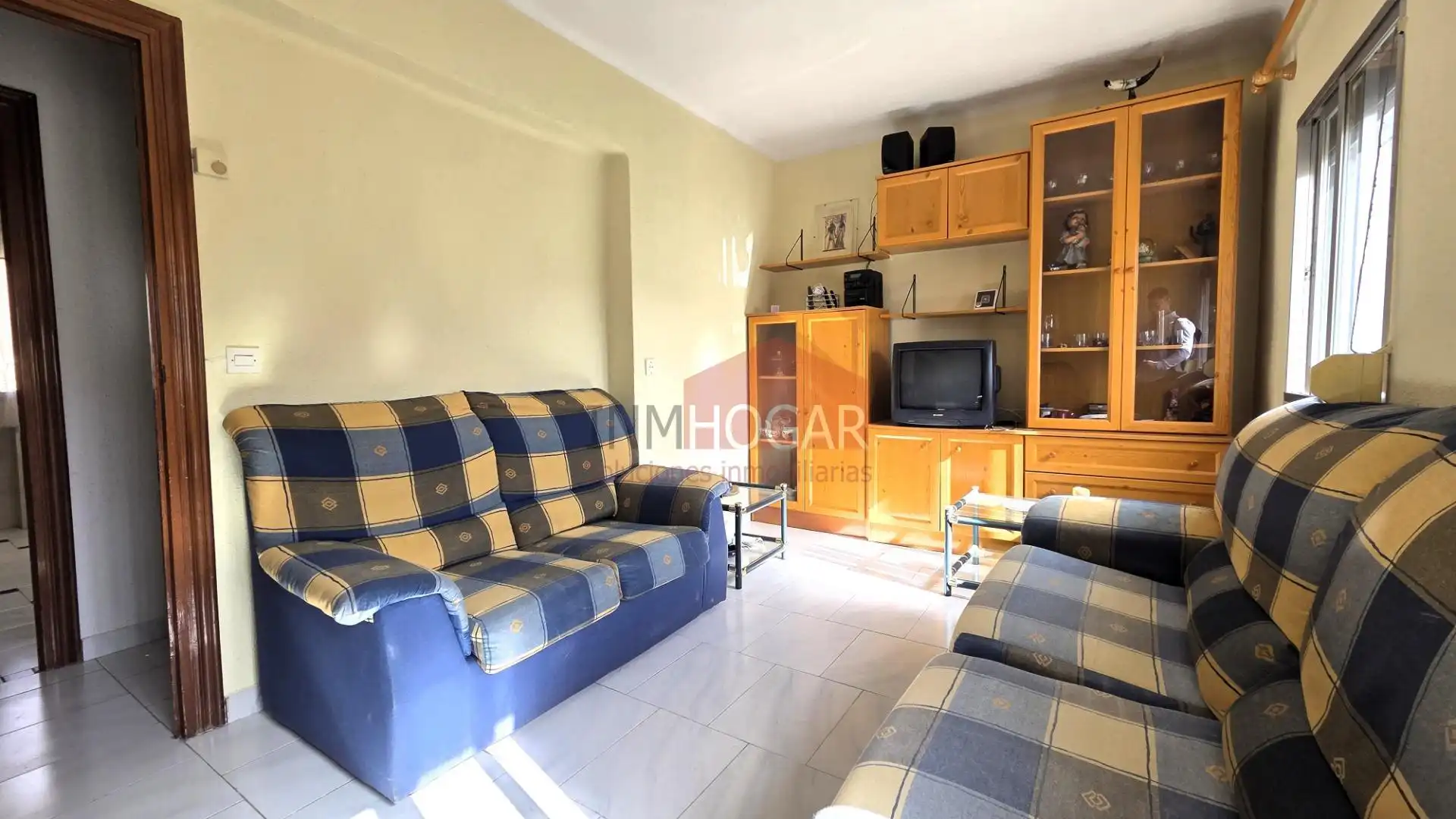 Sala de estar de Piso en venta en Ávila con Calefacción, Terraza y Amueblado