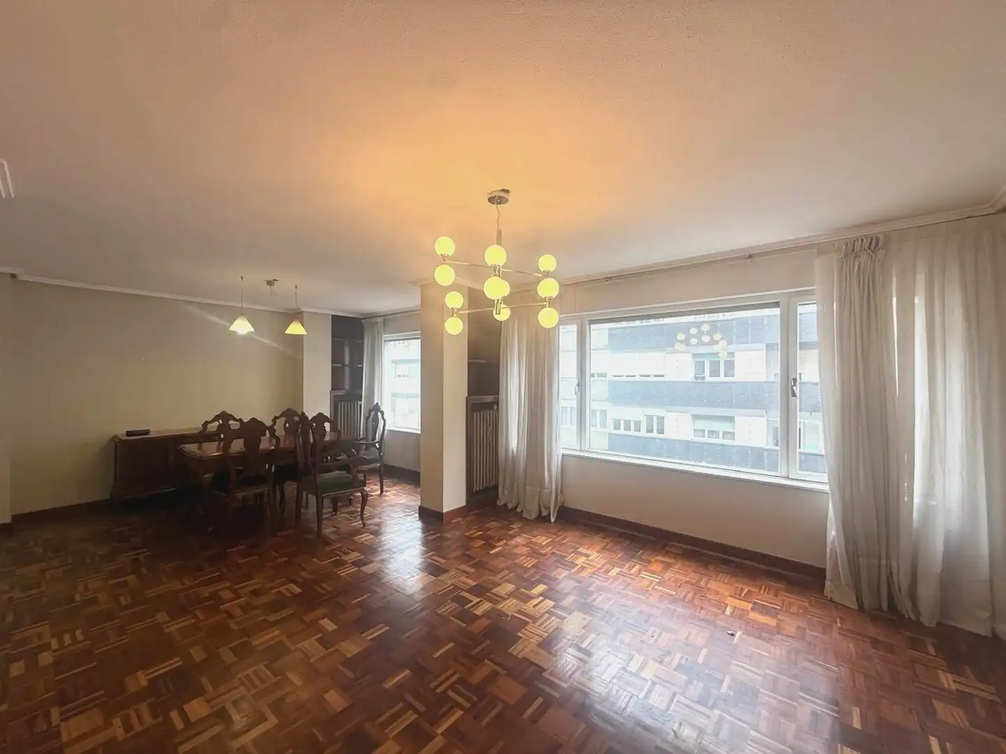 Comedor de Piso en venta en Avilés con Calefacción, Parquet y Terraza