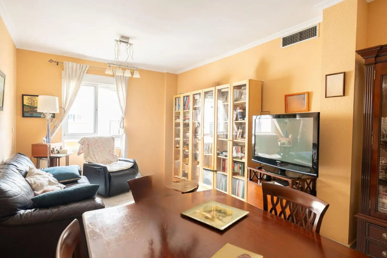 Sala de estar de Piso en venta en Sevilla con Balcón