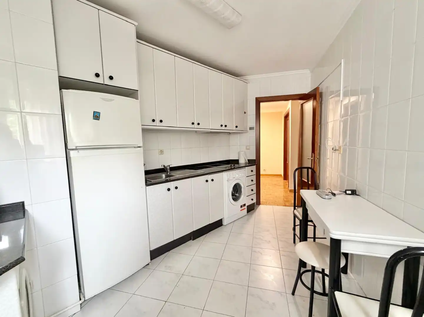 Cocina de Piso de alquiler en  Logroño con Calefacción, Parquet y Amueblado