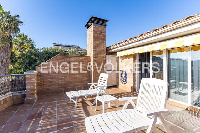 Casa adosada en Venta en La Xinesca