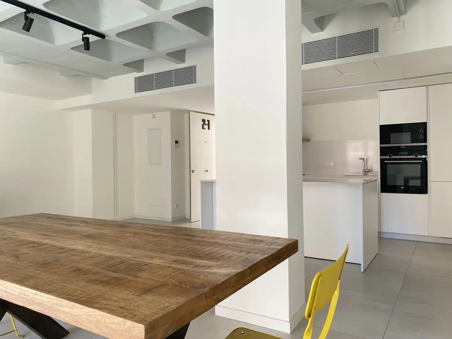 Cuina de Apartament de lloguer en  Palma de Mallorca amb Terrassa i Balcó