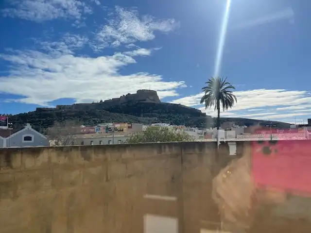 Vista exterior de Edificio en venta en Alicante / Alacant
